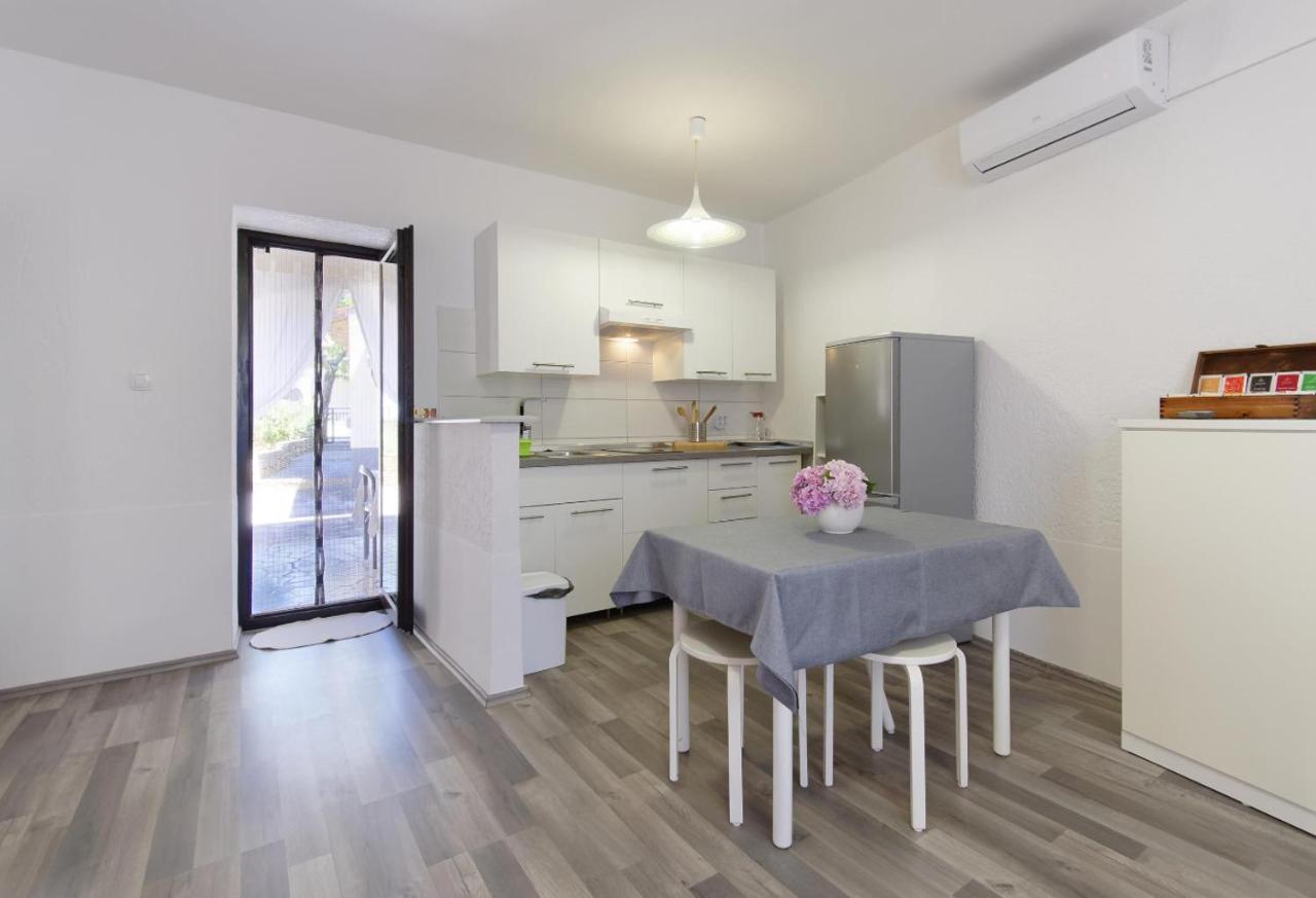 פורץ Apartment Anja מראה חיצוני תמונה